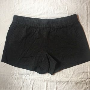 Elastic waist shorts